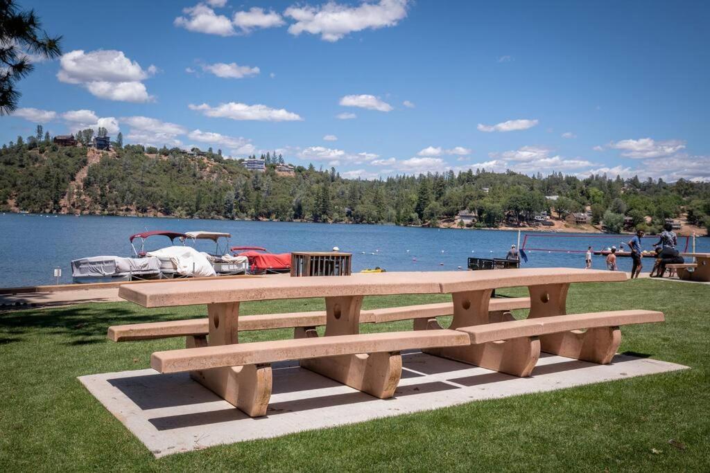 New Luxury Lake House In Pine Mountain Lake Close To Yosemite! Perfect For All Seasons! Great For Retreats, Getaways, Celebrations, And More! โกรฟแลนด์ ภายนอก รูปภาพ