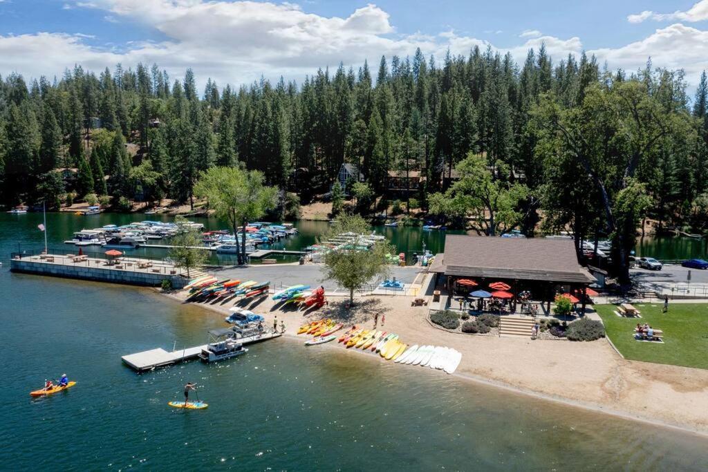 New Luxury Lake House In Pine Mountain Lake Close To Yosemite! Perfect For All Seasons! Great For Retreats, Getaways, Celebrations, And More! โกรฟแลนด์ ภายนอก รูปภาพ