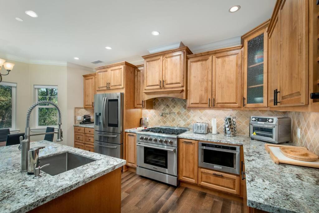 New Luxury Lake House In Pine Mountain Lake Close To Yosemite! Perfect For All Seasons! Great For Retreats, Getaways, Celebrations, And More! โกรฟแลนด์ ภายนอก รูปภาพ