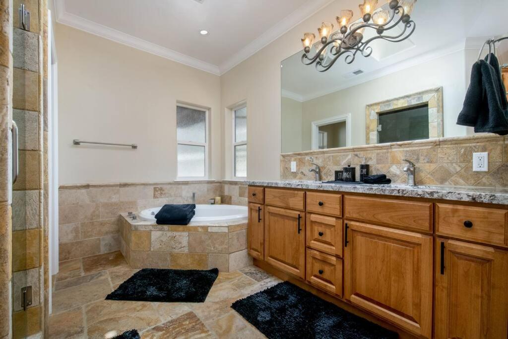 New Luxury Lake House In Pine Mountain Lake Close To Yosemite! Perfect For All Seasons! Great For Retreats, Getaways, Celebrations, And More! โกรฟแลนด์ ภายนอก รูปภาพ