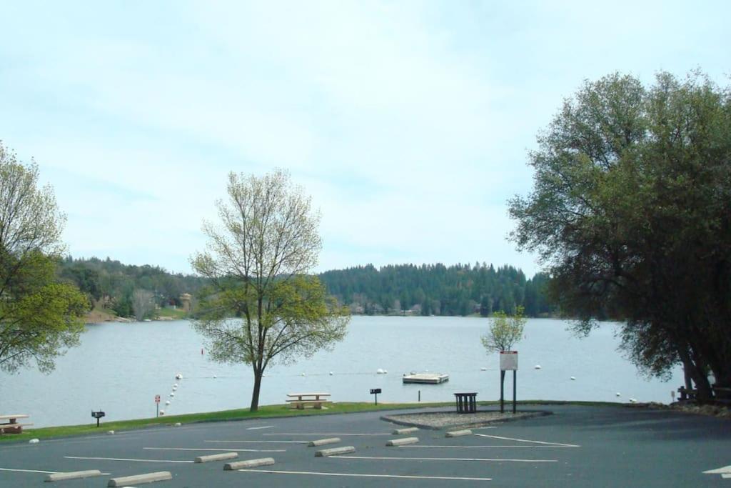 New Luxury Lake House In Pine Mountain Lake Close To Yosemite! Perfect For All Seasons! Great For Retreats, Getaways, Celebrations, And More! โกรฟแลนด์ ภายนอก รูปภาพ