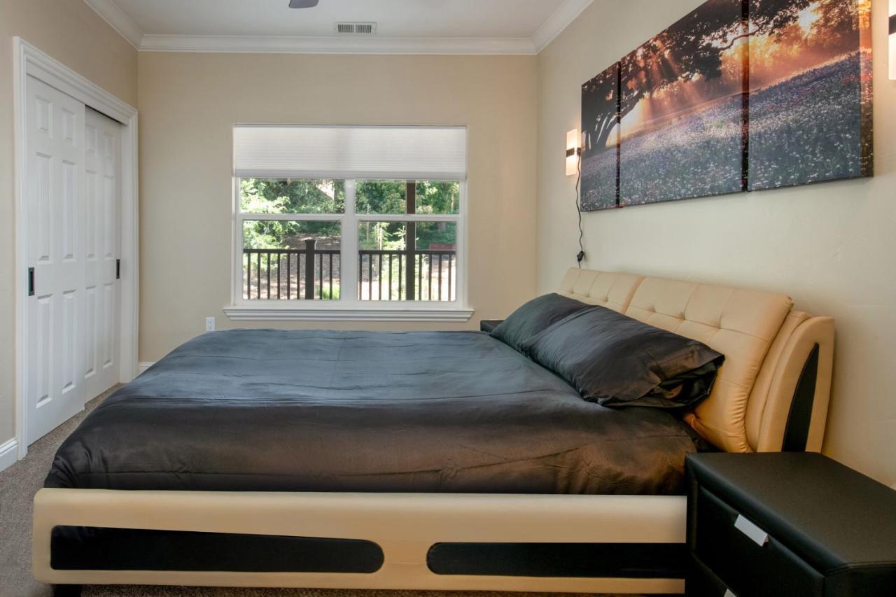 New Luxury Lake House In Pine Mountain Lake Close To Yosemite! Perfect For All Seasons! Great For Retreats, Getaways, Celebrations, And More! โกรฟแลนด์ ภายนอก รูปภาพ