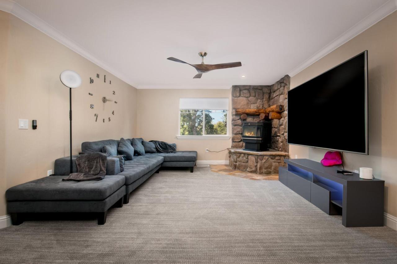 New Luxury Lake House In Pine Mountain Lake Close To Yosemite! Perfect For All Seasons! Great For Retreats, Getaways, Celebrations, And More! โกรฟแลนด์ ภายนอก รูปภาพ